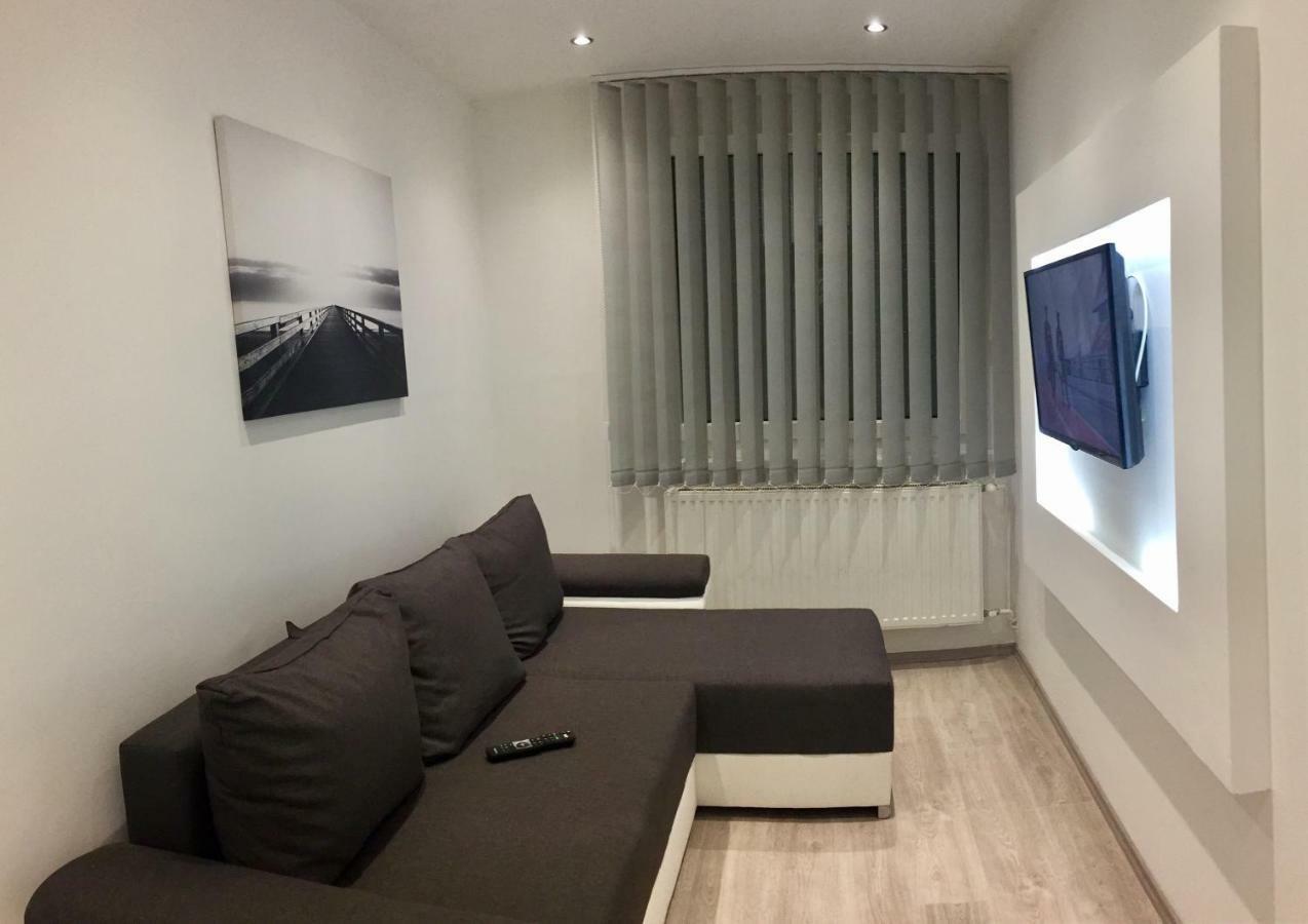 Zsuzsi Apartman Шиофок Экстерьер фото