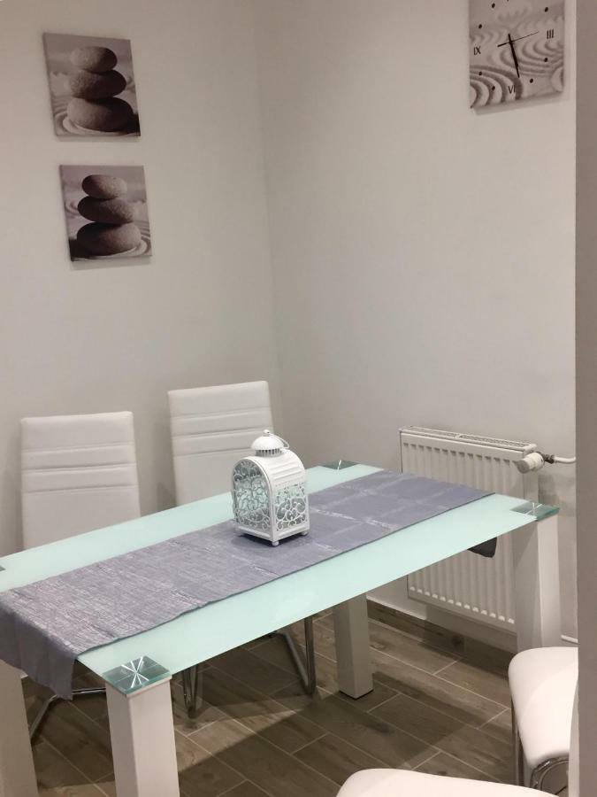Zsuzsi Apartman Шиофок Экстерьер фото